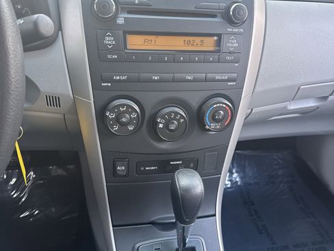 Used 2013 Toyota Corolla L image 13