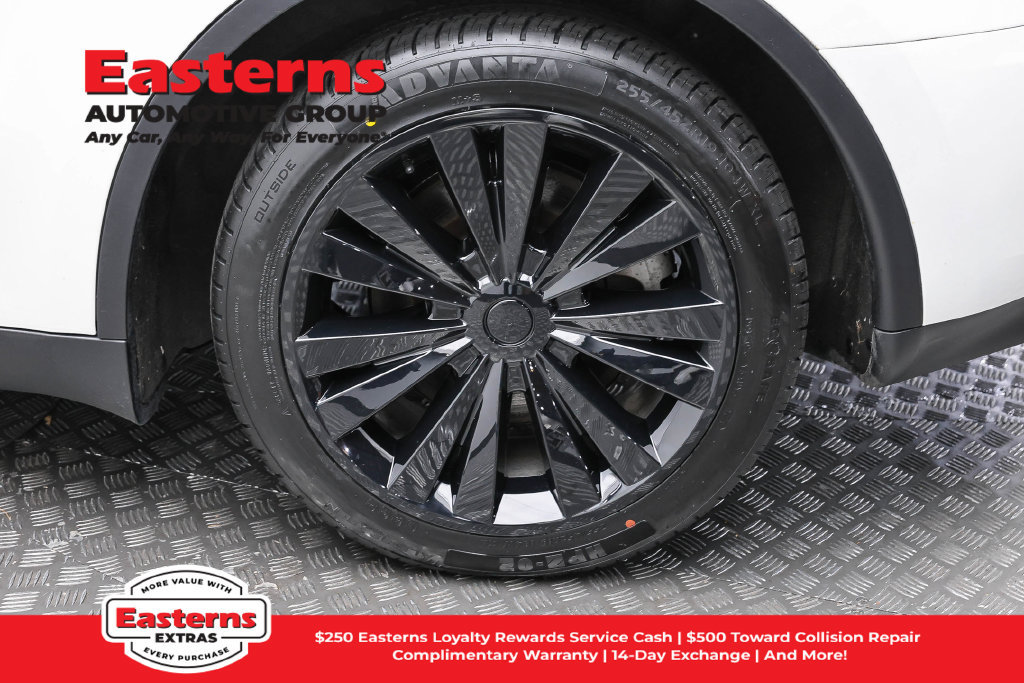 Used 2023 Tesla Model Y Long Range AWD/4WD image 9