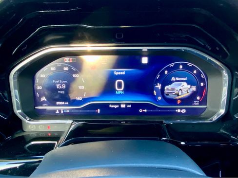 Used 2024 Chevrolet Silverado 1500 High Country w/ Technology Package image 43