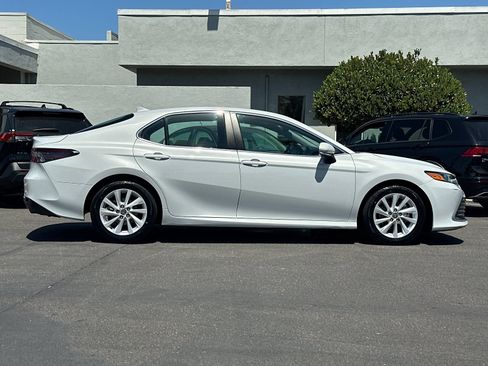 Used 2024 Toyota Camry LE w/ Convenience Package FWD image 6