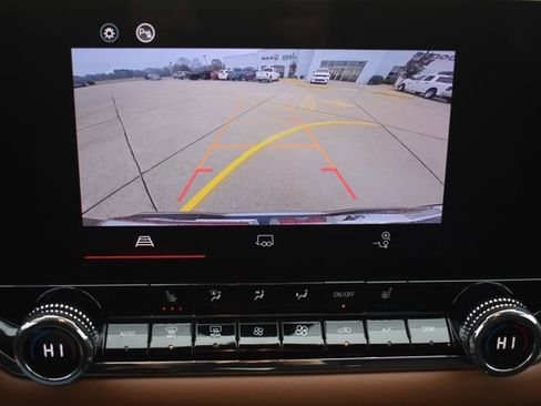 Used 2025 GMC Canyon AT4 image 24