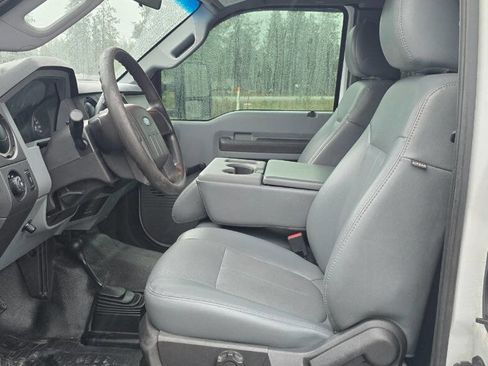 Used 2011 Ford F550 4x4 SuperCab Super Duty w/ Payload Upgrade Pkg image 11