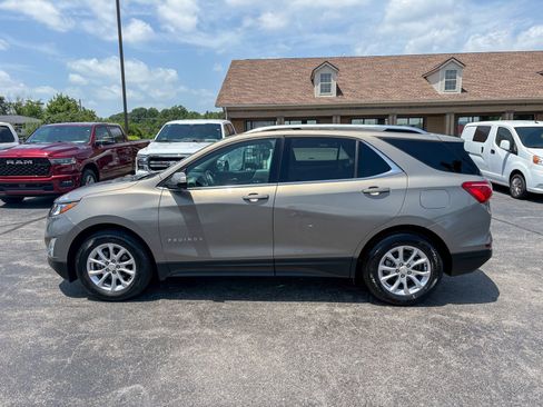Used 2018 Chevrolet Equinox LT w/ Sun & Infotainment Package FWD image 7