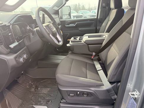 New 2026 GMC Sierra 2500 SLE w/ Preferred Package image 14