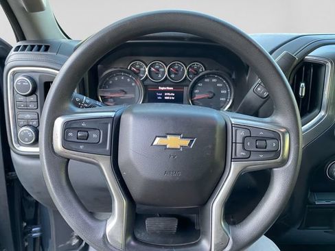 Used 2020 Chevrolet Silverado 1500 LT AWD/4WD image 10
