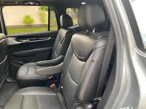 Used 2024 Cadillac XT6 Premium Luxury AWD/4WD image 41