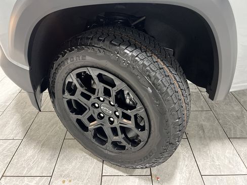 New 2026 Chevrolet Colorado Trail Boss w/ LPO, Tailgate Decal Package image 33