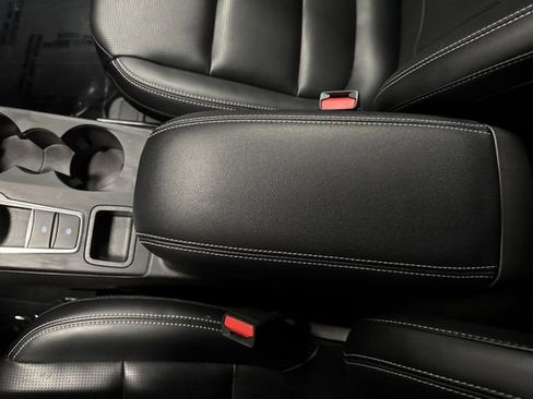 Used 2025 Ford Escape Platinum image 21