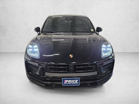 Used 2025 Porsche Macan AWD/4WD image 2