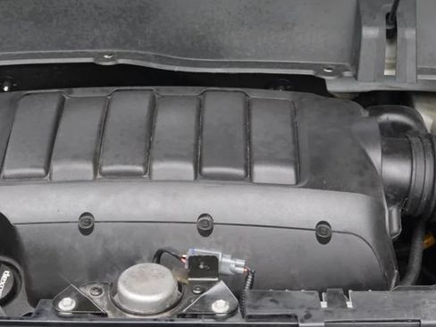 Used 2015 GMC Acadia SLE FWD image 15