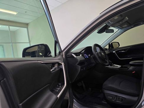Certified 2021 Toyota RAV4 XLE AWD/4WD image 21