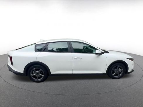 Used 2025 Kia K4 LXS FWD image 16