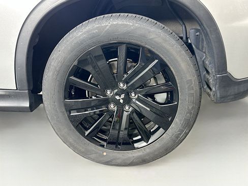 Used 2025 Mitsubishi Outlander Sport LE AWD/4WD image 11