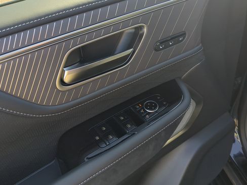 New 2026 INFINITI QX80 Autograph w/ Premium Cargo Package image 21