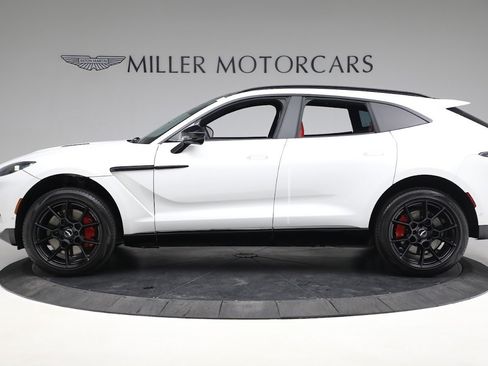 Used 2021 Aston Martin DBX AWD/4WD image 2
