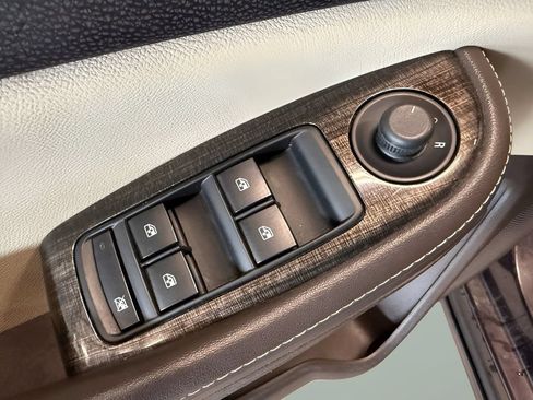 Used 2015 Chevrolet Malibu LT w/ Power Convenience Package FWD image 14