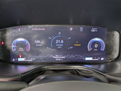 Certified 2026 Jeep Compass Trailhawk w/ Sun, Sound & Navigation Group AWD/4WD image 18