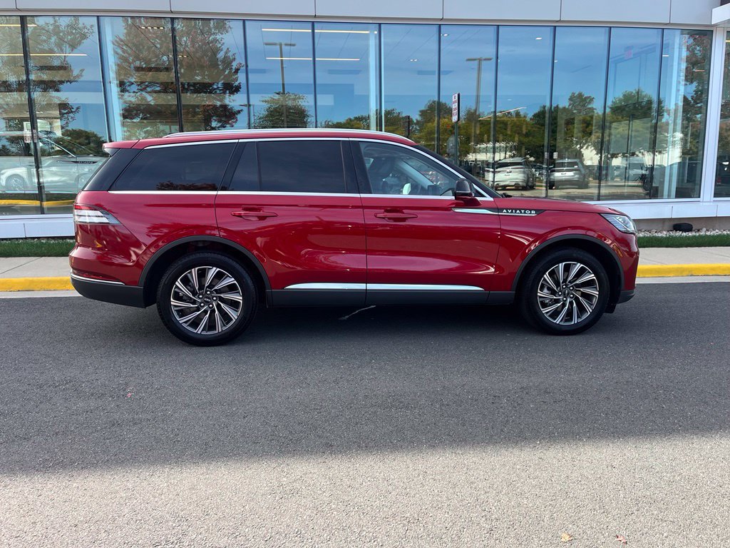 Used 2025 Lincoln Aviator AWD w/ Equipment Group 101A image 9