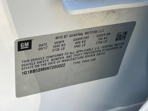 Used 2017 Chevrolet Cruze LS FWD image 27