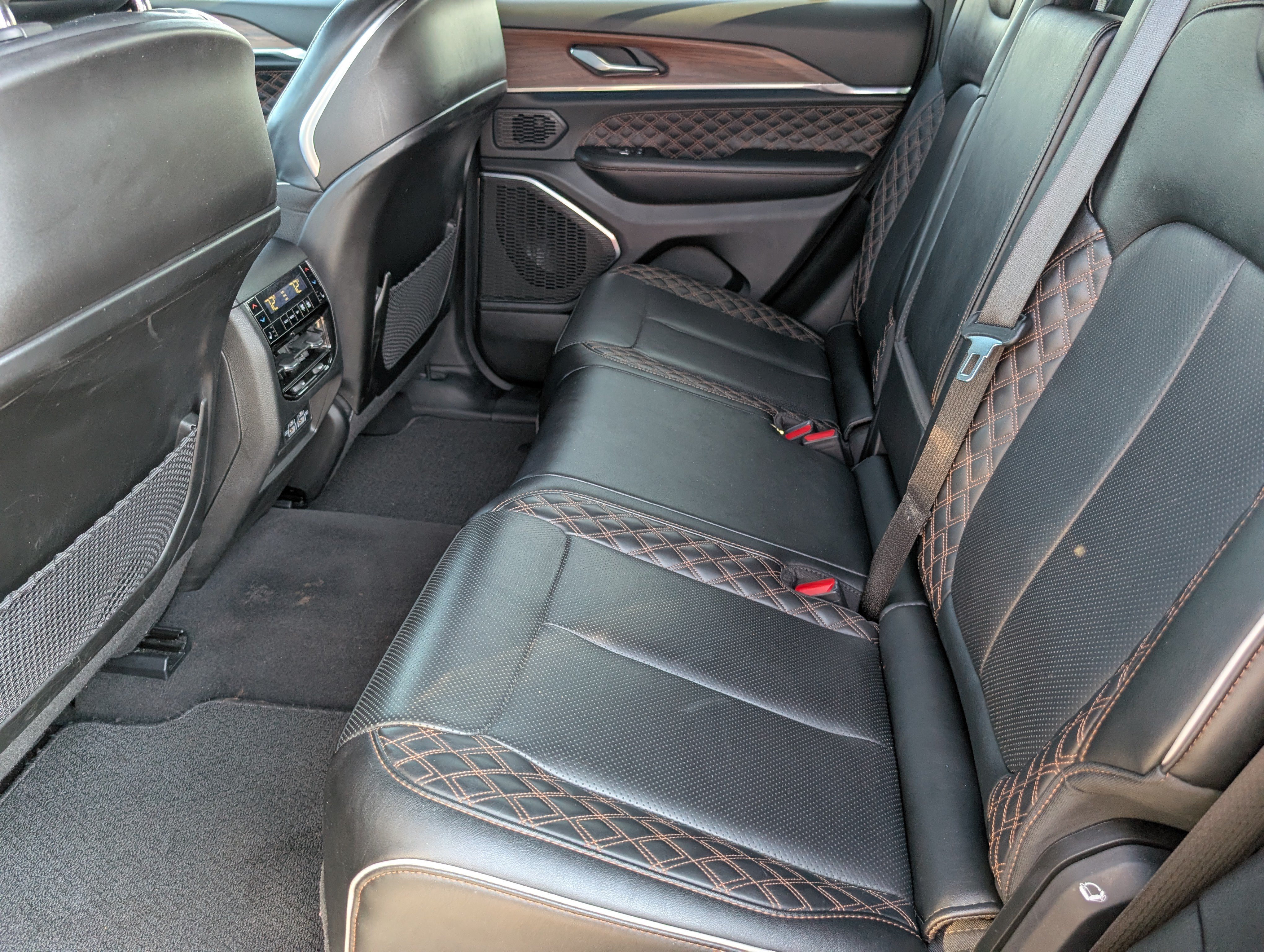 Used 2025 Jeep Grand Cherokee Summit w/ Obsidian Package AWD/4WD image 15