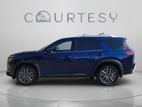 Certified 2024 Nissan Pathfinder SL w/ SL Premium Package FWD image 2