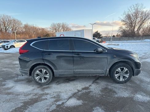 Used 2017 Honda CR-V LX image 2