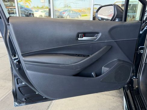 Certified 2025 Toyota Corolla Hatchback w/ SE Package FWD image 19