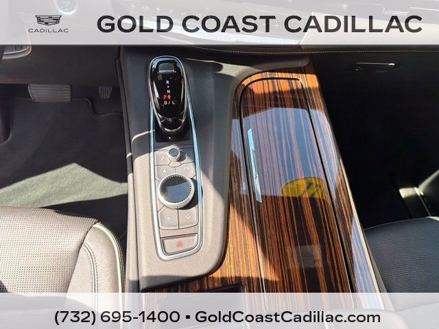 Used 2021 Cadillac Escalade Premium Luxury w/ Driver Assist Tech Package AWD/4WD image 34