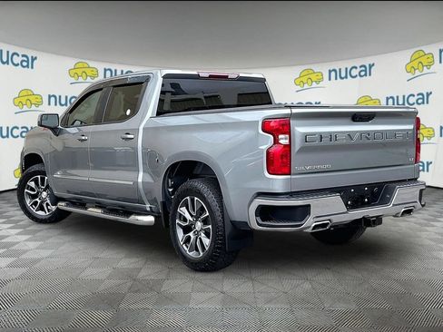 Used 2023 Chevrolet Silverado 1500 LT w/ Z71 Off-Road Package AWD/4WD image 4