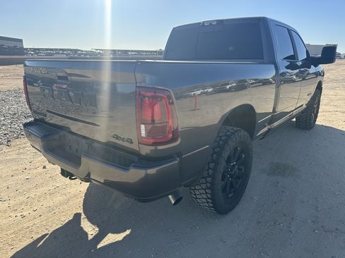 Used 2025 RAM 3500 Laramie AWD/4WD image 8