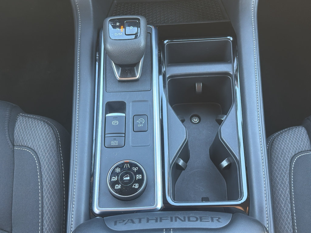 Used 2025 Nissan Pathfinder SV AWD/4WD image 19
