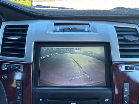 Used 2008 Cadillac Escalade AWD image 22