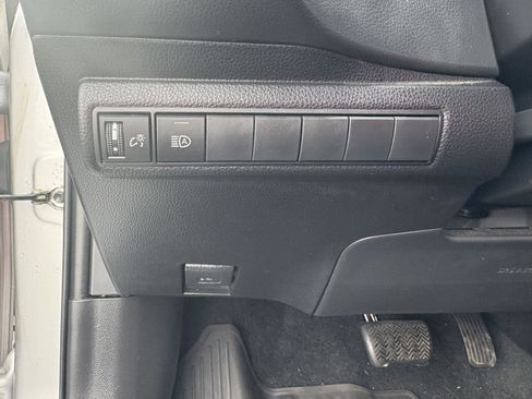 Used 2022 Toyota Corolla SE image 13