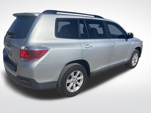Used 2013 Toyota Highlander Plus image 8