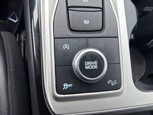 Used 2021 Ford Explorer ST image 19