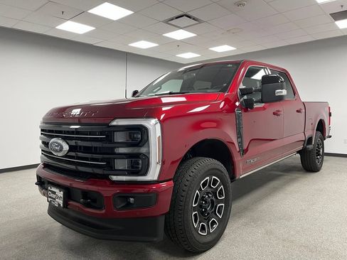Used 2025 Ford F350 Platinum AWD/4WD image 4