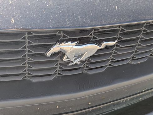 Used 2025 Ford Mustang Coupe RWD image 11