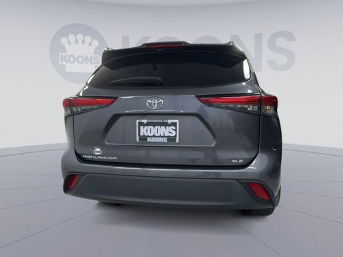 Used 2023 Toyota Highlander XLE FWD image 10