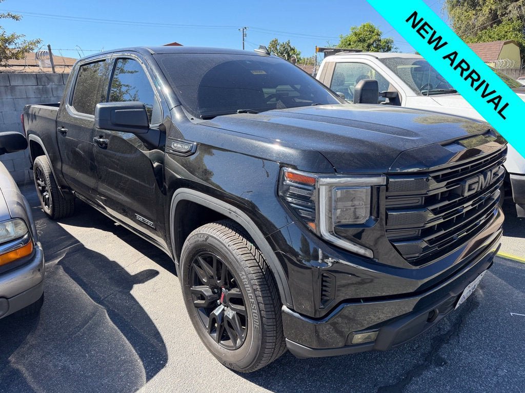 Used 2023 GMC Sierra 1500 Elevation RWD image 2