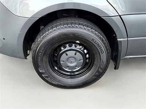 Used 2025 Mercedes-Benz Sprinter 2500 image 30