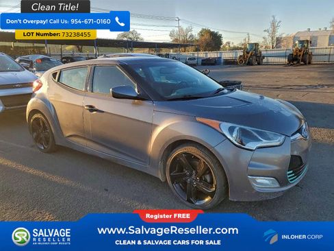 Used 2013 Hyundai Veloster w/ Style Pkg image 5