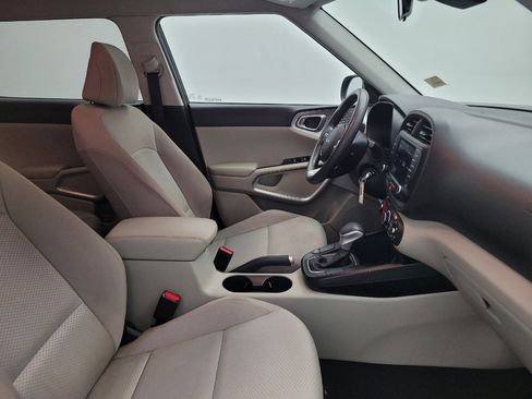 Used 2023 Kia Soul LX w/ LX Technology Package FWD image 21