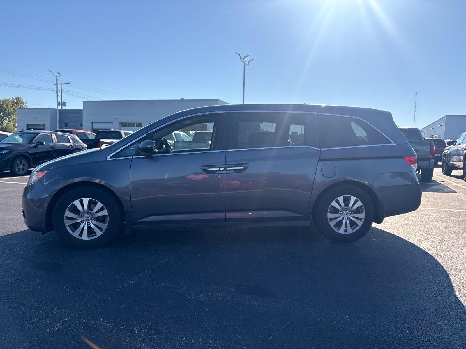 Used 2016 Honda Odyssey EX-L image 3