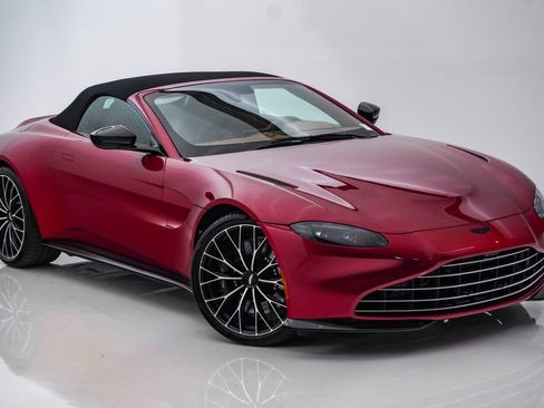 Used 2023 Aston Martin V8 Vantage Roadster RWD image 7