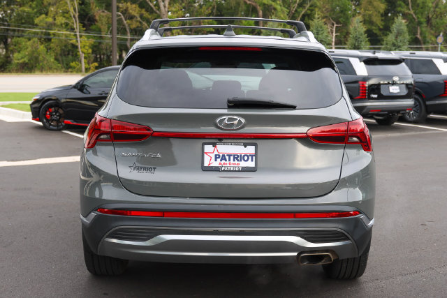 Used 2022 Hyundai Santa Fe SEL w/ Convenience Package FWD image 4