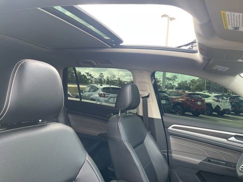 Used 2022 Volkswagen Atlas SE FWD image 39
