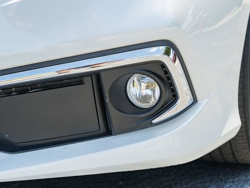 Used 2021 Honda Civic EX-L image 12