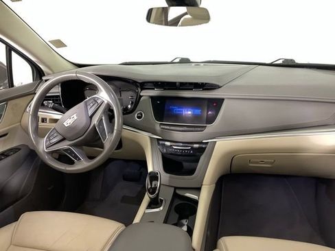 Used 2018 Cadillac XT5 Luxury w/ Driver Awareness Package image 27
