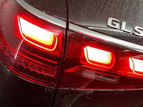New 2026 Mercedes-Benz GLS 450 4MATIC image 6