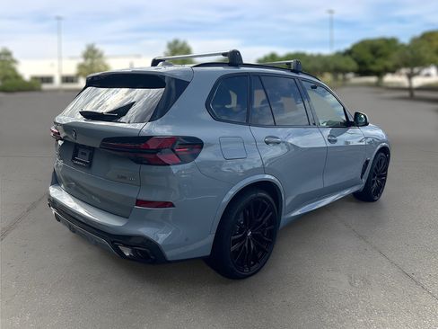 Used 2026 BMW X5 xDrive40i w/ M Sport Package AWD/4WD image 8